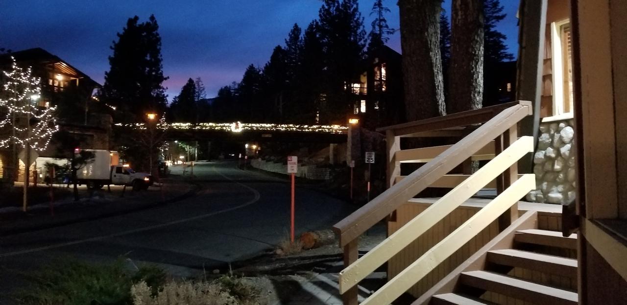 Tree House- Walk To Mammoth Village ماموث لاكيس المظهر الخارجي الصورة